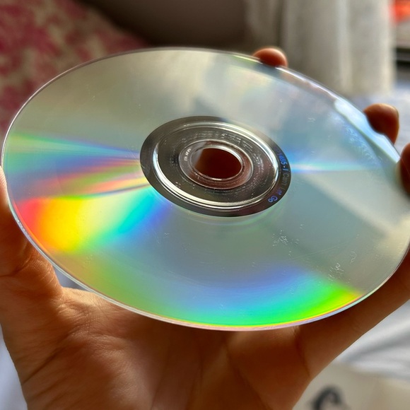 SIGNED Suki Waterhouse I Can’t Let Go CD - Picture 11 of 12